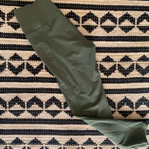 Old navy medium army/olive green high waist sculpt workout leggings